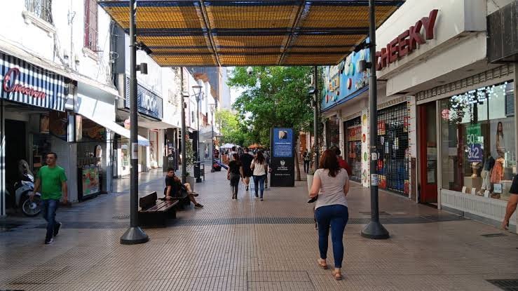 Cómo funcionará el comercio en Tucumán durante el feriado del 12 de octubre
